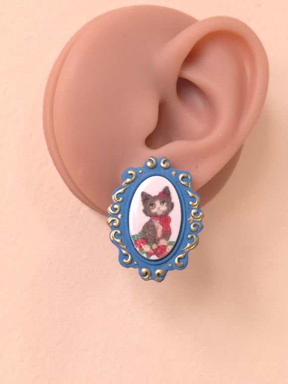 Meowdeline Vintage Frame (blue)