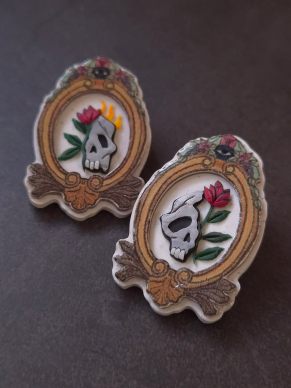 Vintage Frame Skull