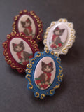 Meowdeline Vintage Frame (white)